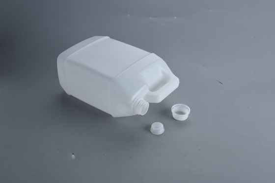 4L 可変プラスチック ジェリー缶 緊密な頭 方形 HDPE素材 2mm 壁厚さ 30mm 外径